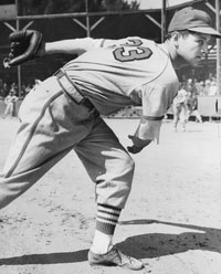 Cardinals P Johnny Beazley